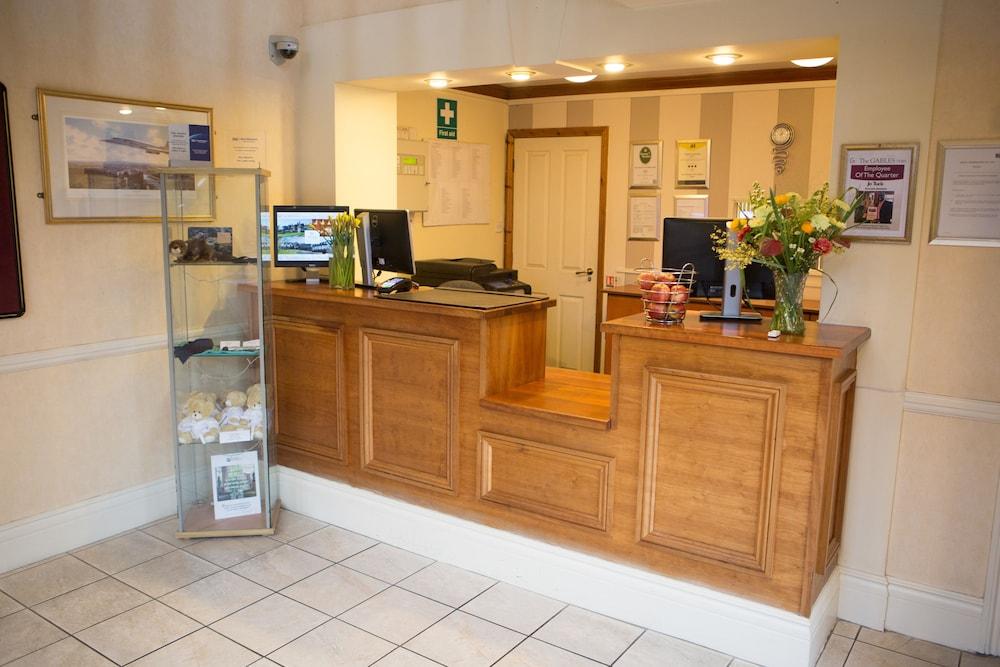 Best Western Gables Hotel Falfield Экстерьер фото