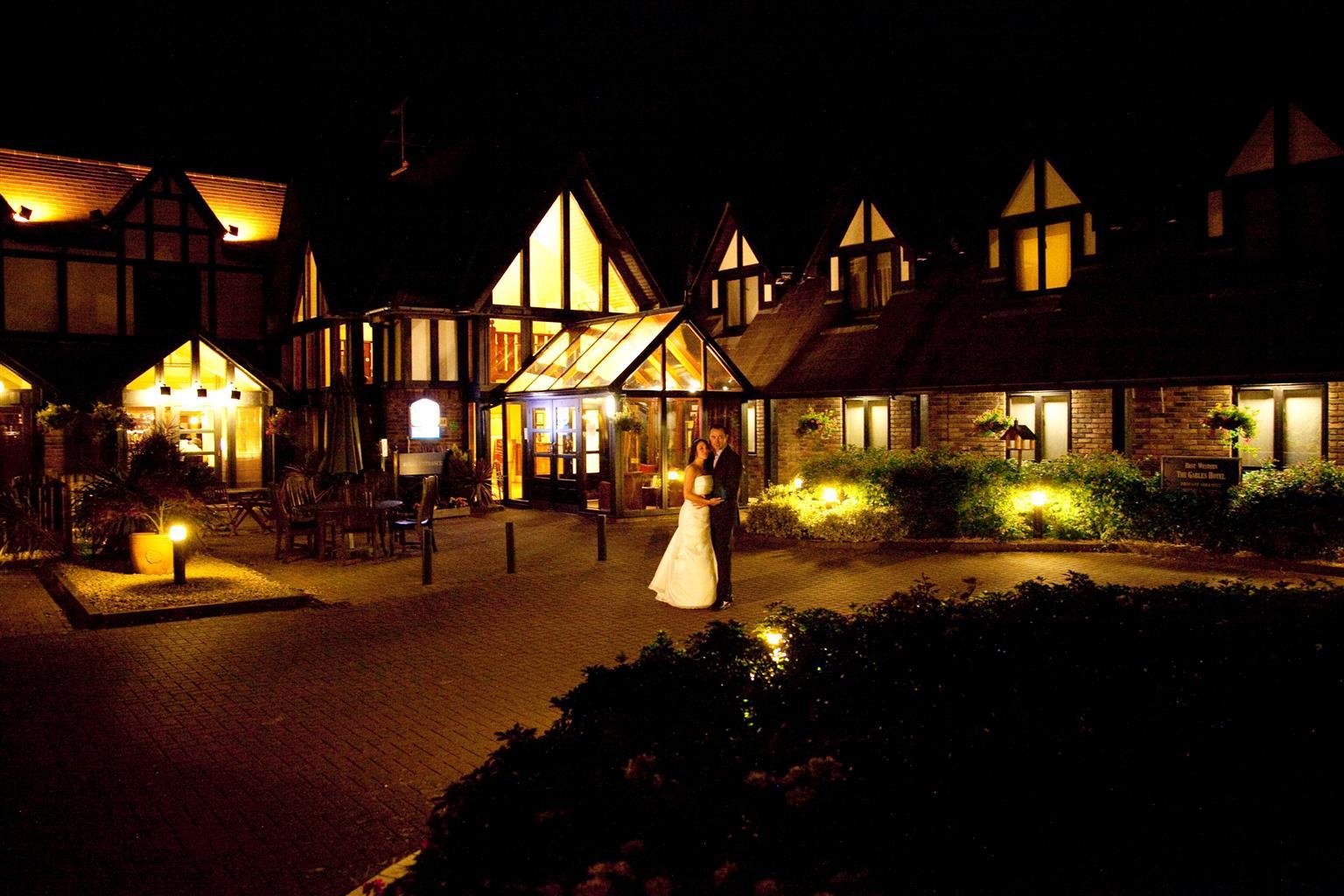 Best Western Gables Hotel Falfield Удобства фото