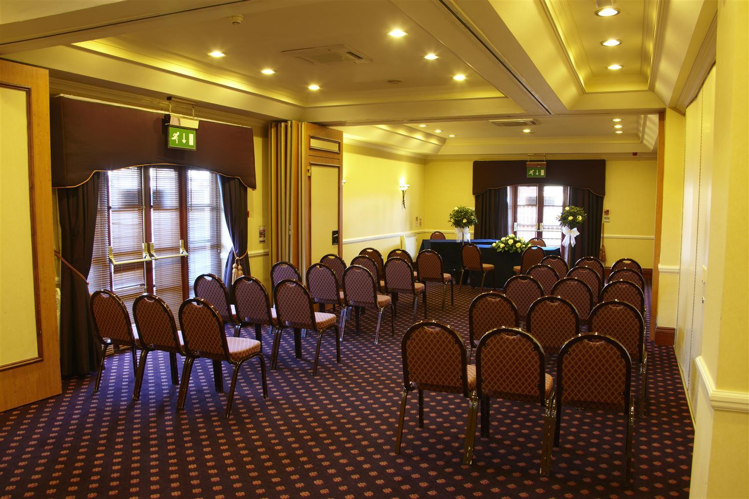 Best Western Gables Hotel Falfield Экстерьер фото